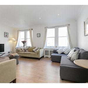 Luxe Appartement met Drie Slaapkamers